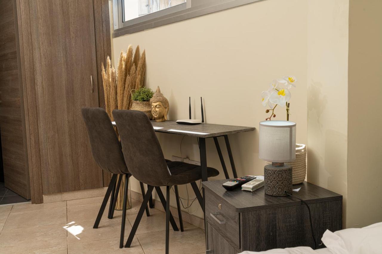 Appartments In The Historic Center Near Beach Limassol Exterior foto